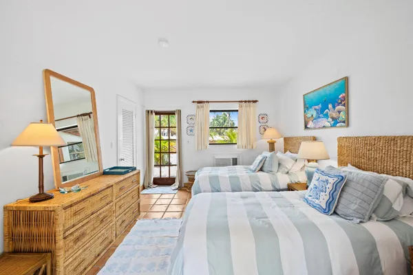 $15,000 | 1511 East Lake Drive, Fort Lauderdale, FL 33316