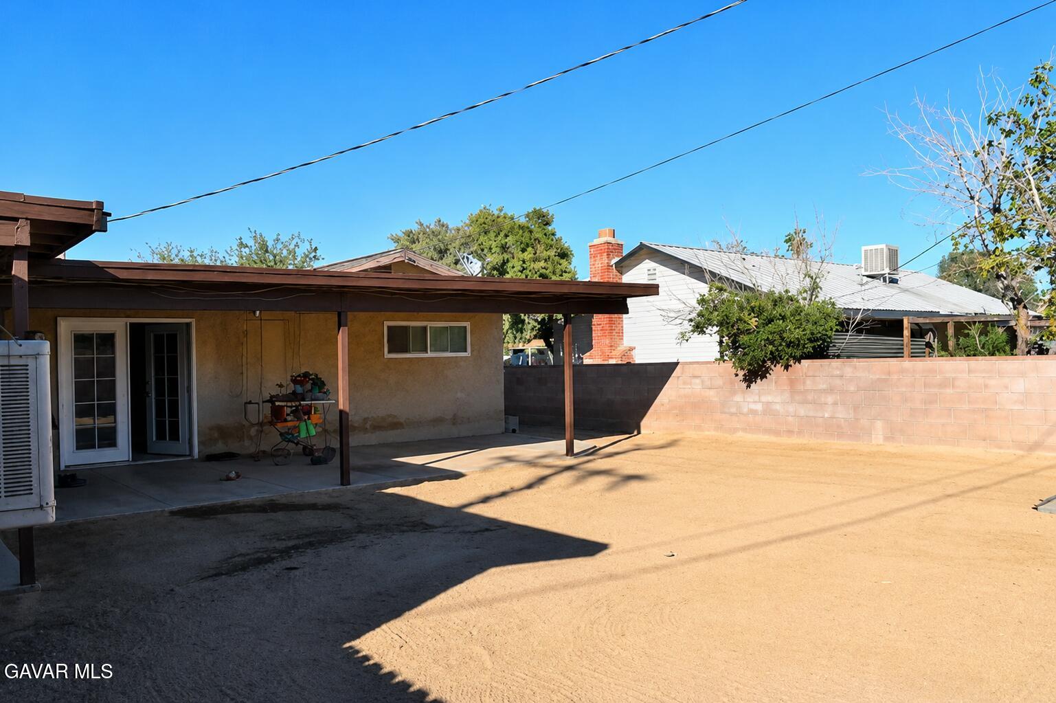 249 West Graaf Avenue Ridgecrest, CA 93555 - Photo 3 of 8 Backyard