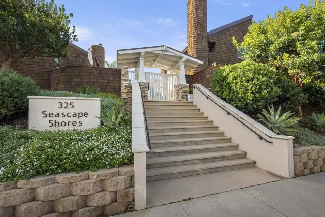$6,750 | 325 South Sierra Avenue, Unit 25, Solana Beach, CA 92075