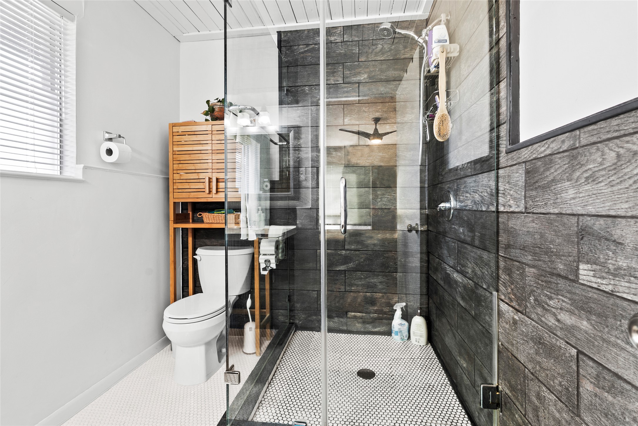 204 Taylor Road Elgin, TX 78621 - Photo 20 of 39 a bathroom with a shower and toilet