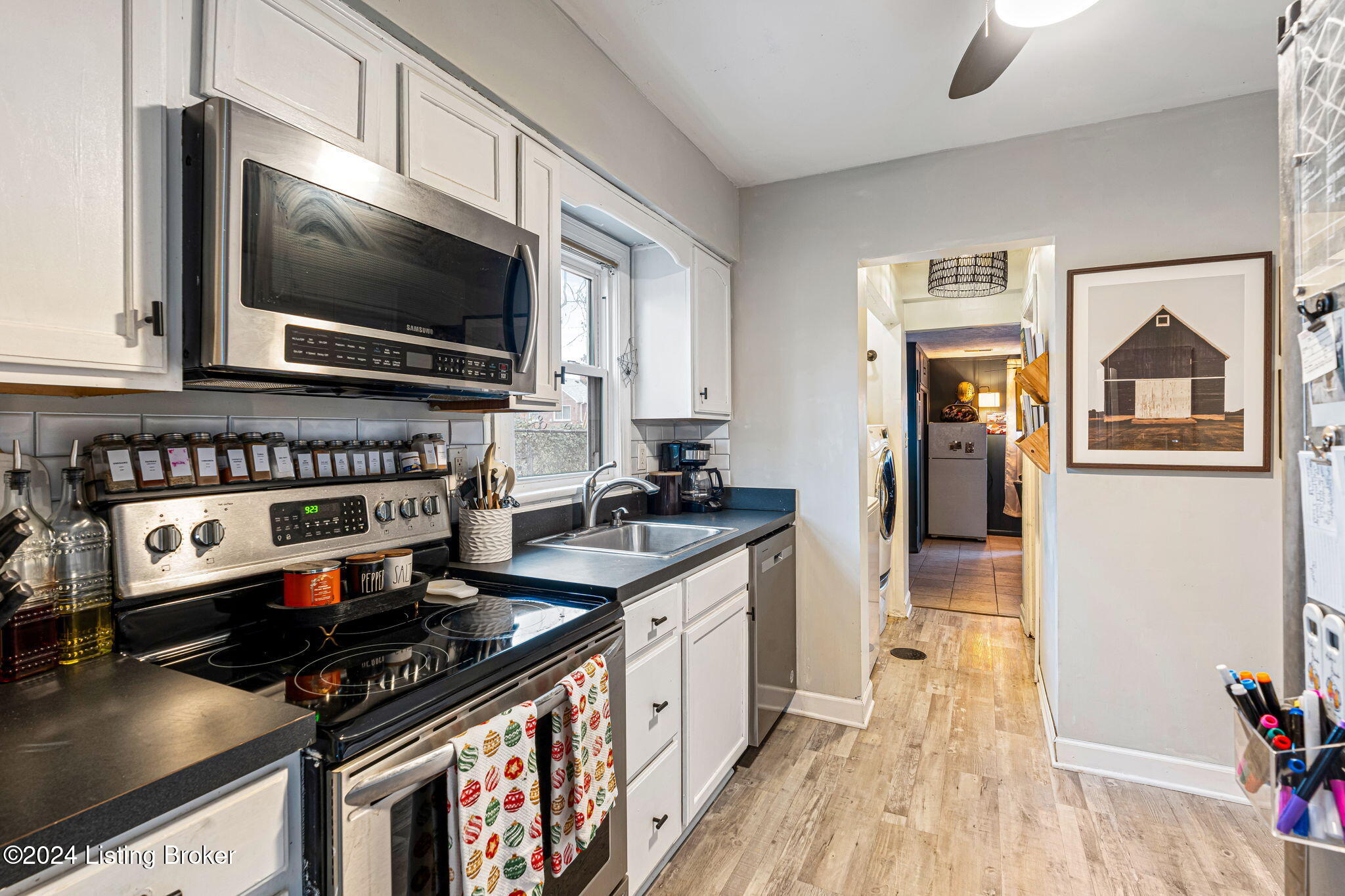 2605 Alanmede Road Louisville, KY 40205 - Photo 8 of 30 Kitchen