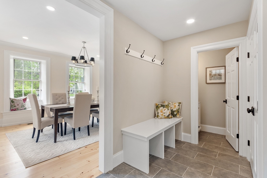 231 Concord Road Bedford, MA 01730 - Photo 10 of 42 Gallery Image 10