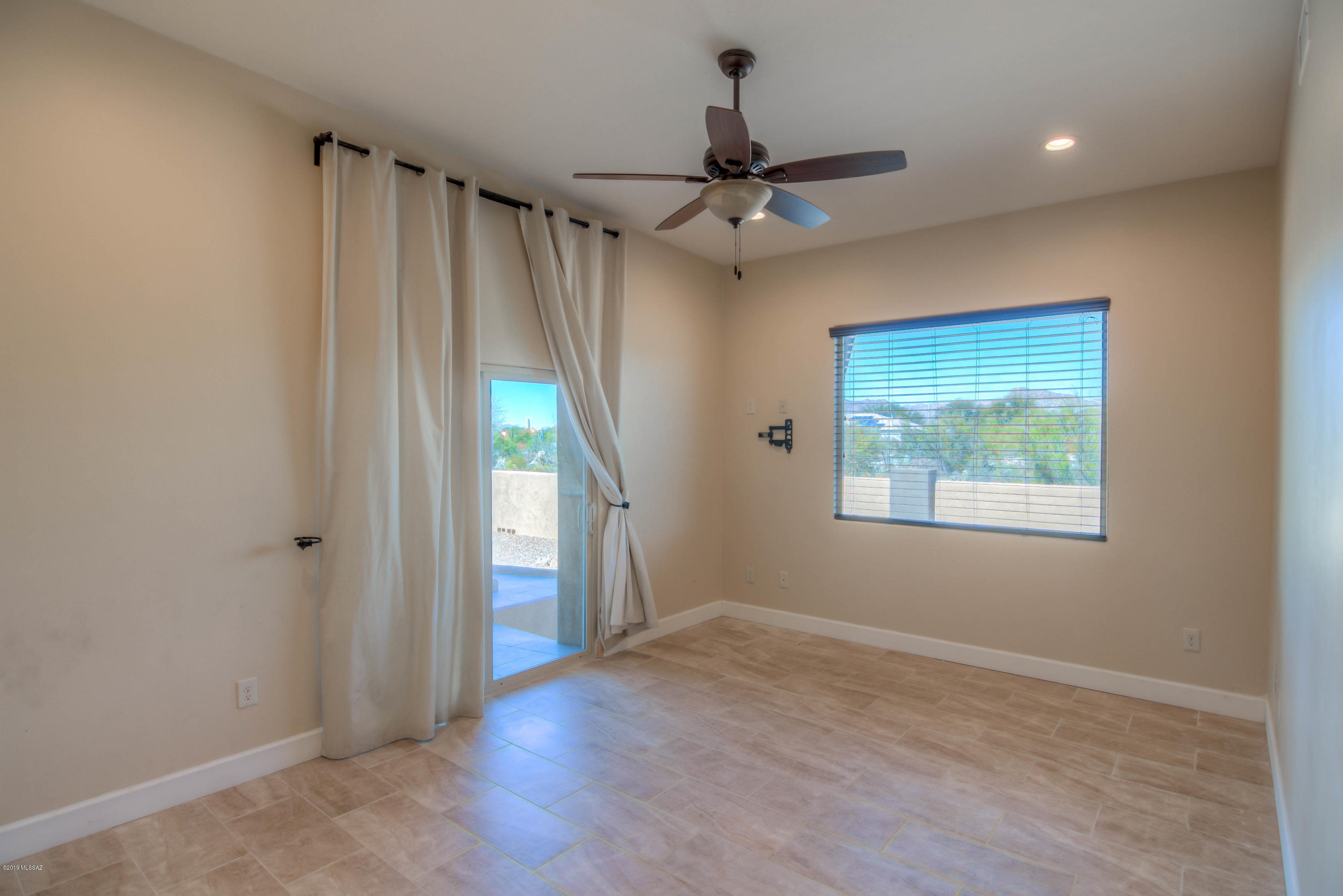 4996 Cat Mountain Road Tucson, AZ 85757 - Photo 17 of 32