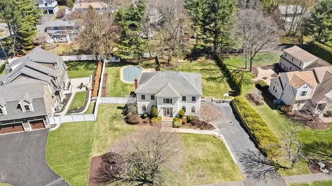 $2,476,000 | 4 Farm Road, Lexington, MA 02420