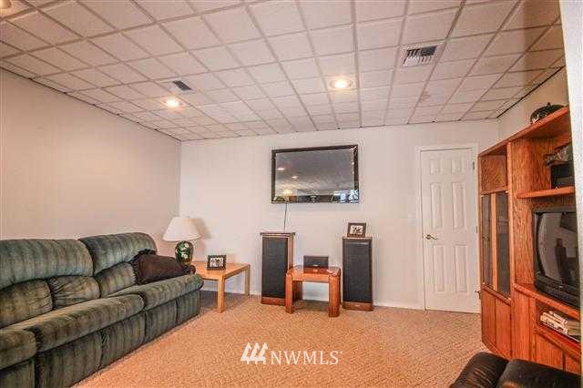11415 South Lakeshore Road, Unit B17 Chelan, WA 98816 - Photo 4 of 10