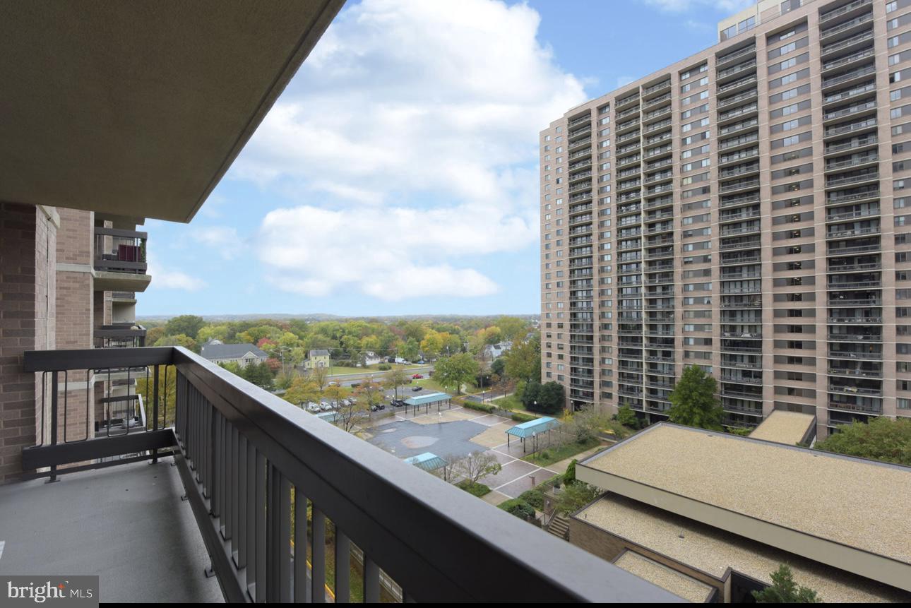 5501 Seminary Road, Unit 801S Falls Church, VA 22041 - Photo 26 of 32 a view of balcony with city view