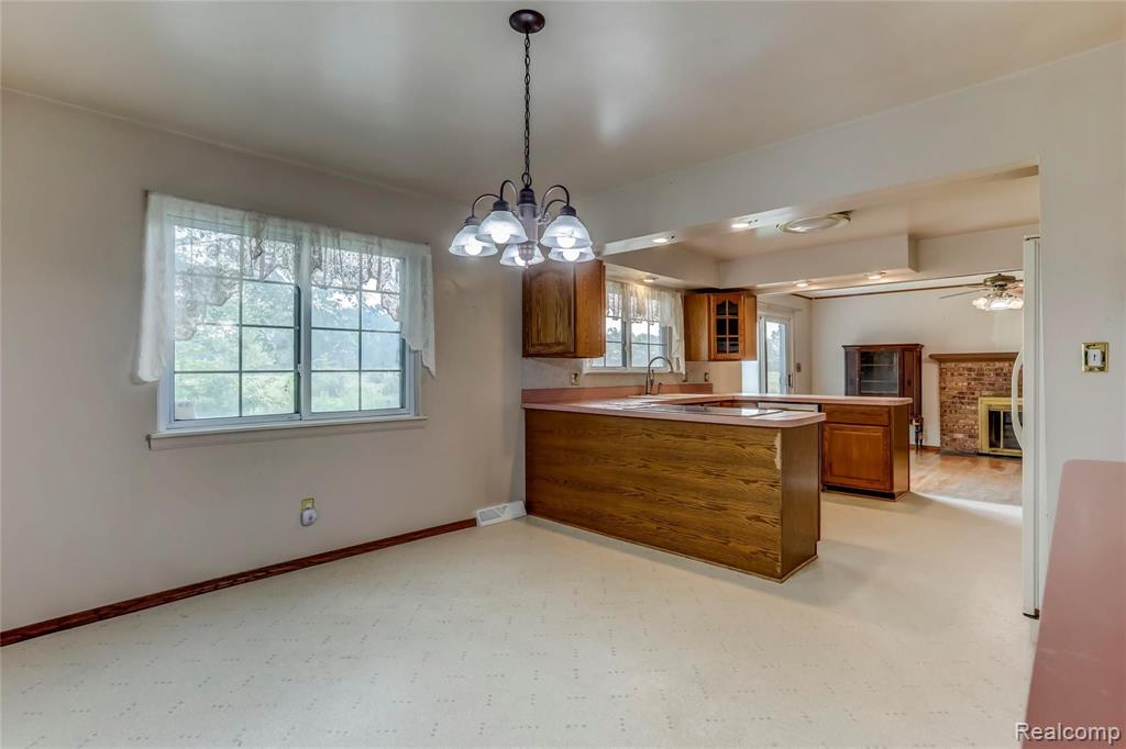 53400 Chesterfield Road Chesterfield, MI 48051 - Photo 18 of 36