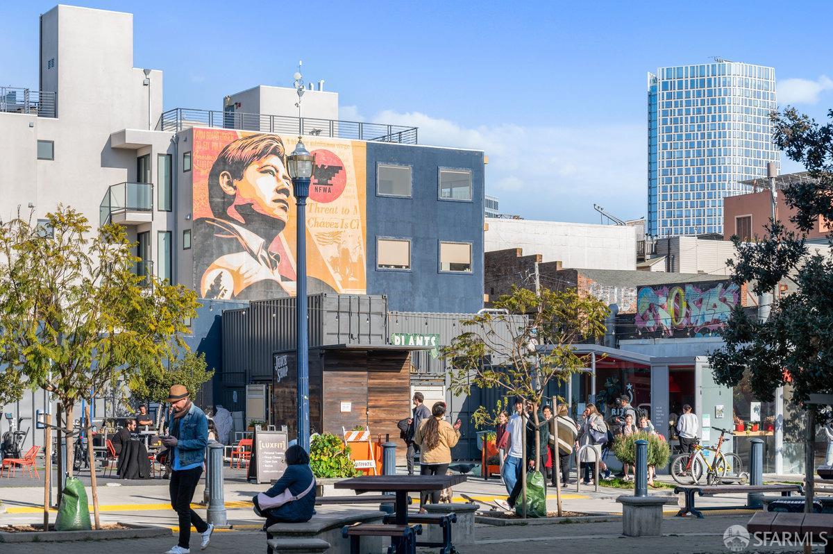 564 Fell Street San Francisco, CA 94102 - Photo 43 of 82 a view of street with building and traffic signal