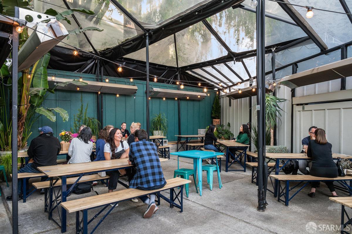 564 Fell Street San Francisco, CA 94102 - Photo 69 of 82 a view of a chairs and table in a patio