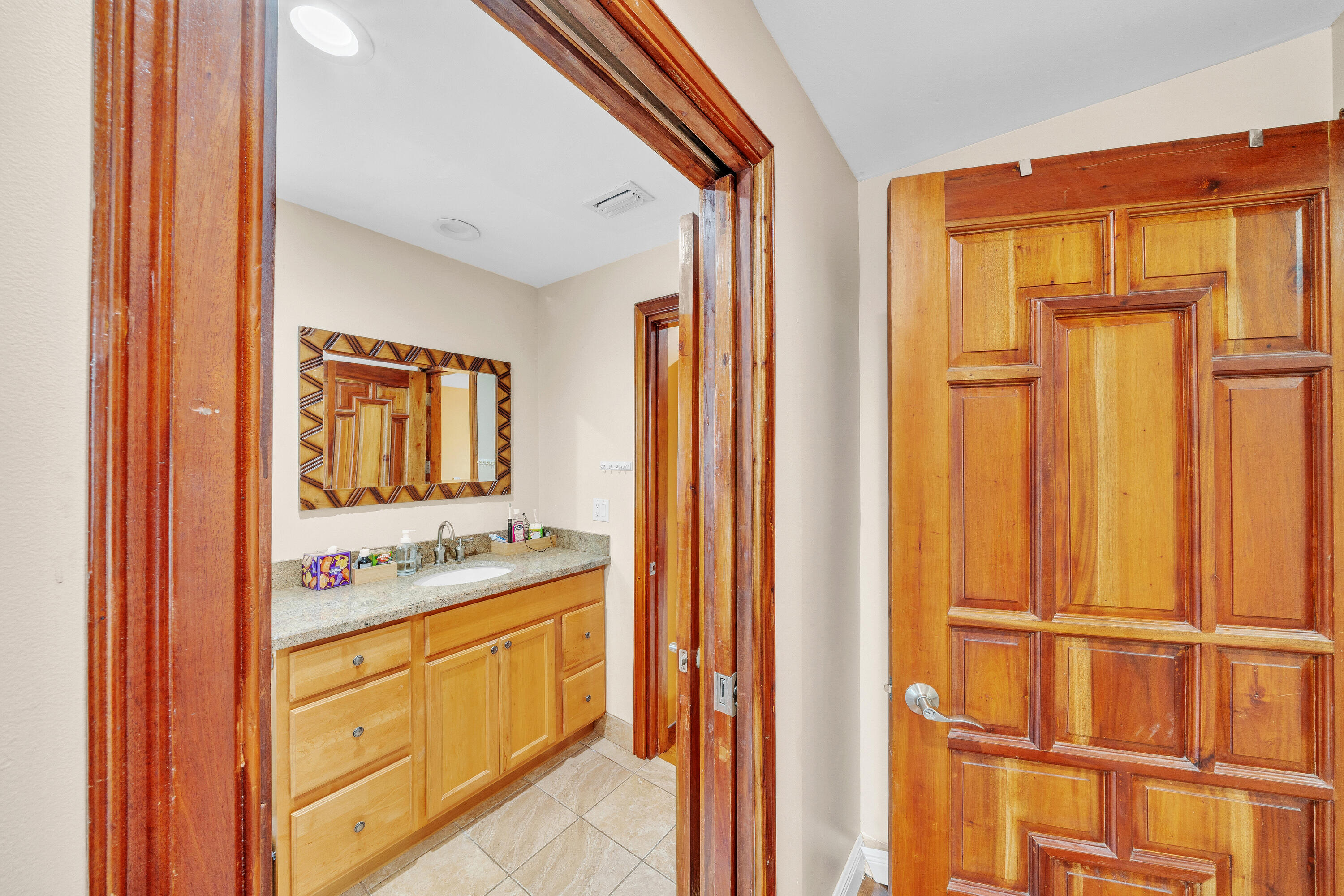 5844 Pinebrook Drive Boca Raton, FL 33433 - Photo 70 of 104 24 Jack and Jill Bath (1)