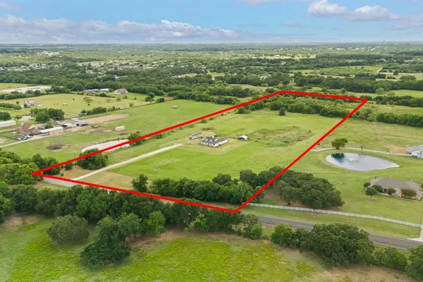 $934,900 | 2600 Dave Angel Road, Burleson, TX 76028
