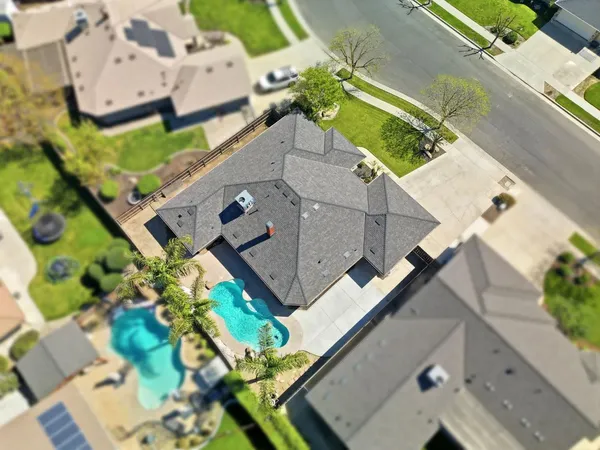 $479,000 | 1332 Lincoln Lane, Lemoore, CA 93245