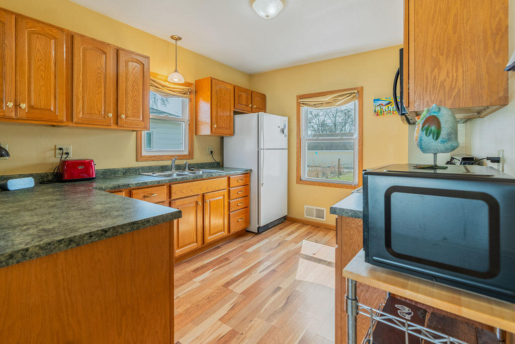 2134 Redfield Street La Crosse, WI 54601 - Photo 11 of 37 DSC02764