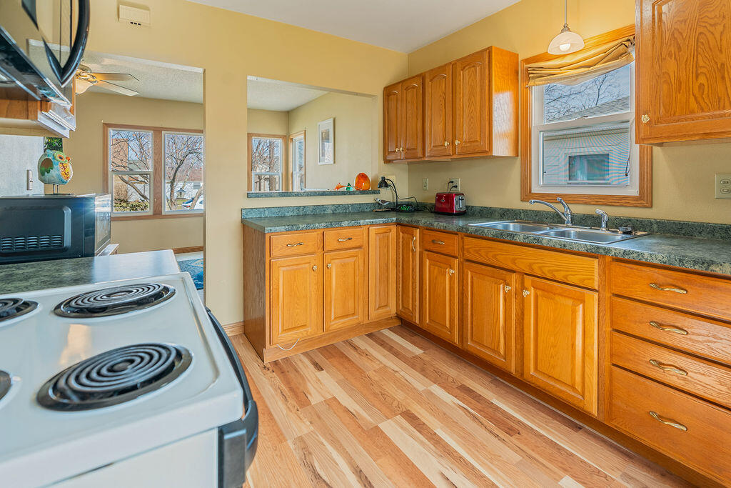 2134 Redfield Street La Crosse, WI 54601 - Photo 14 of 37 DSC02774