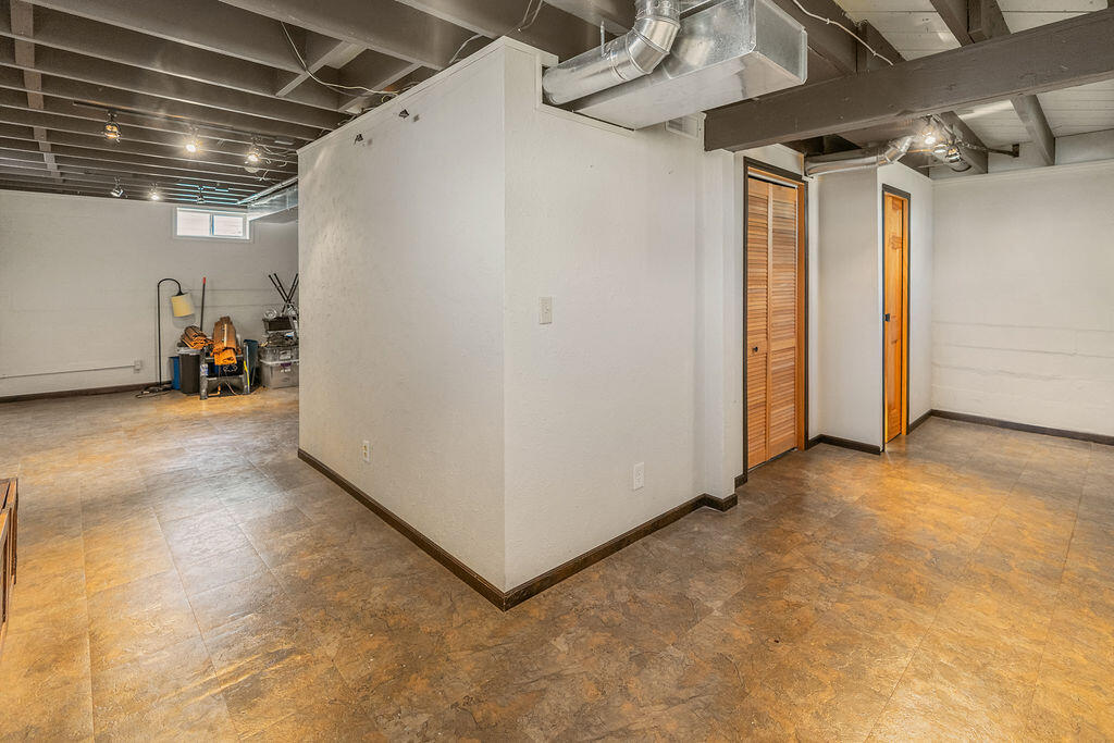 2134 Redfield Street La Crosse, WI 54601 - Photo 20 of 37 DSC02789