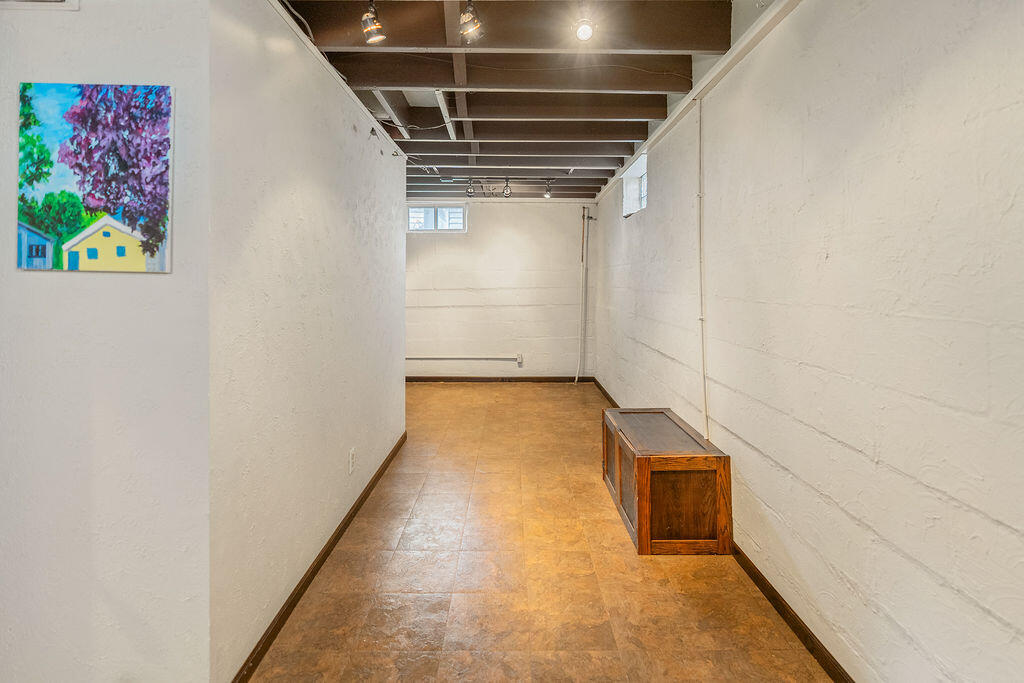 2134 Redfield Street La Crosse, WI 54601 - Photo 21 of 37 DSC02784