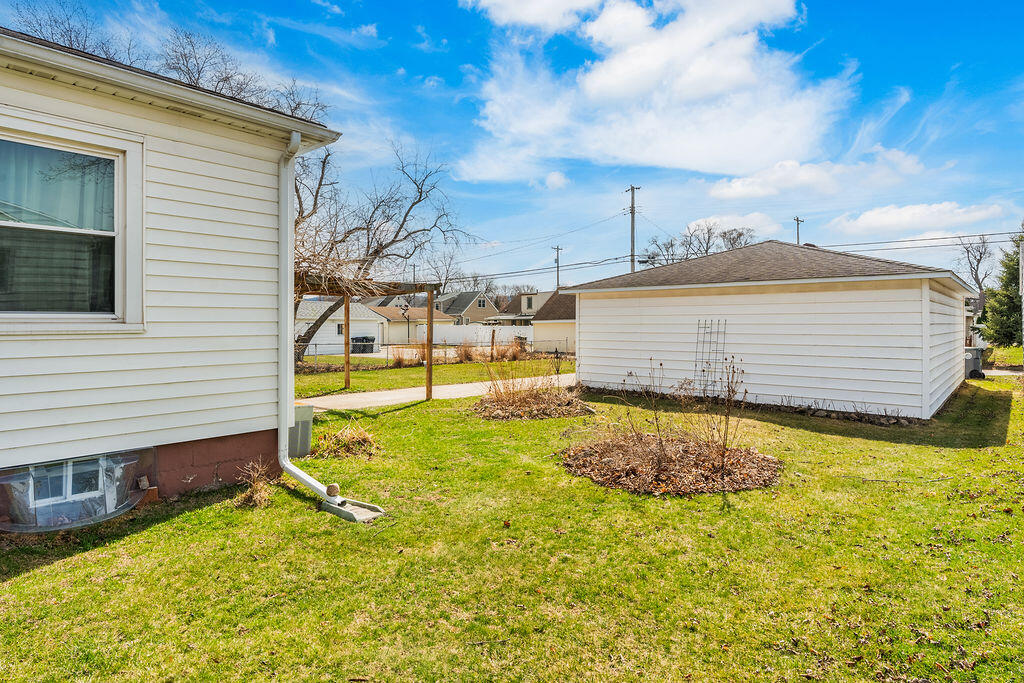 2134 Redfield Street La Crosse, WI 54601 - Photo 31 of 37 DSC02827