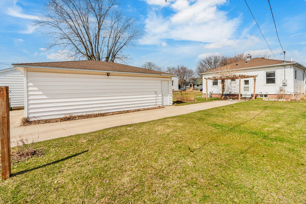 2134 Redfield Street La Crosse, WI 54601 - Photo 32 of 37 DSC02872