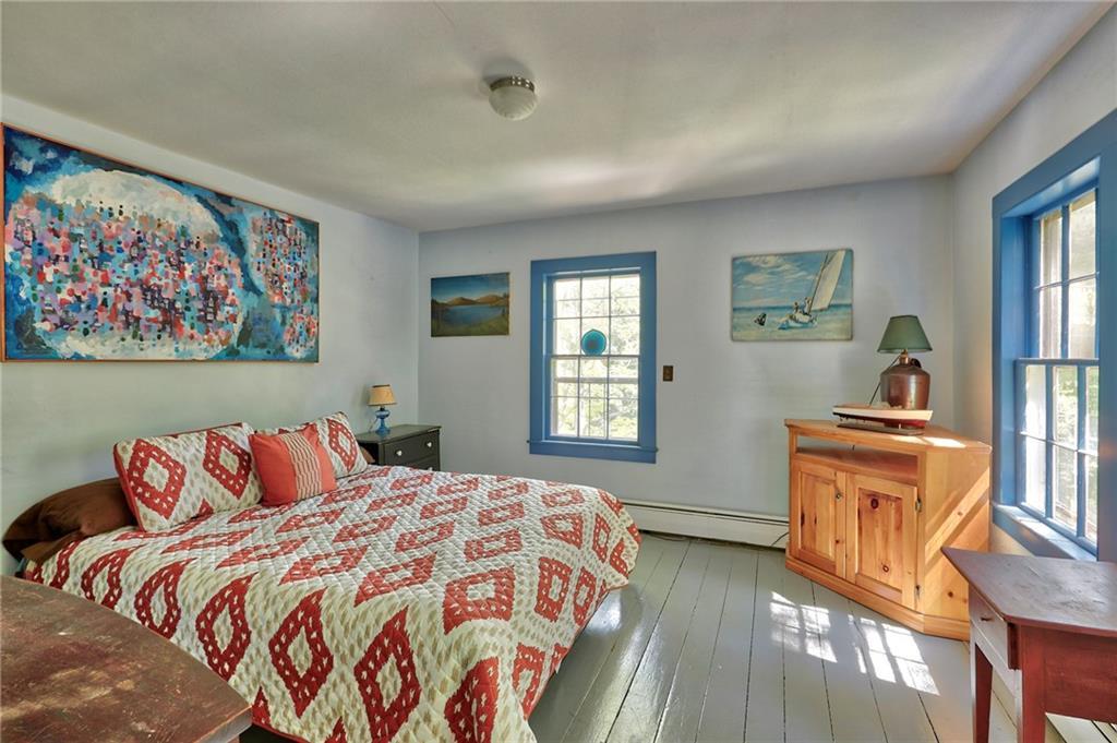 19 Robinson Road Newcastle, ME 04553 - Photo 23 of 35 Guest bedroom