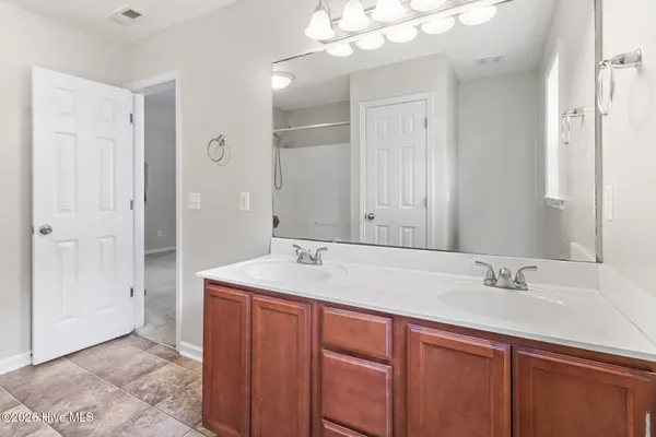 $260,000 | 4012 West T Whitehead Drive, Jacksonville, NC 28546