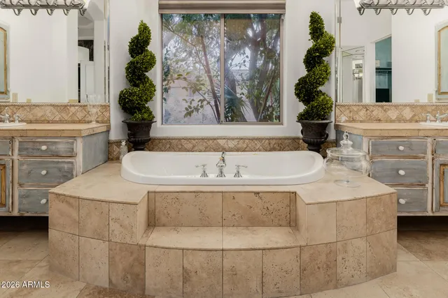 $2,980,000 | 1128 East Desert Court, Gilbert, AZ 85234