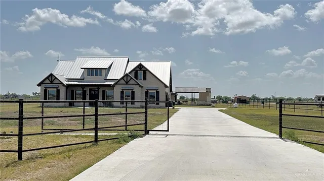 $625,000 | 404 North J Hernandez Street, Weslaco, TX 78596