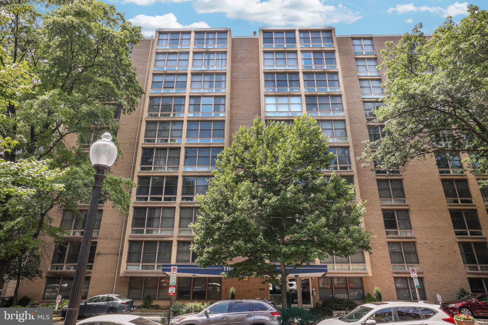 1260 21st St NW Unit 606