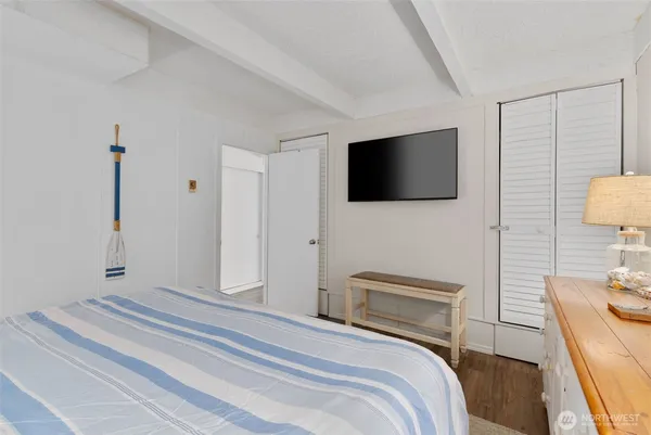 $849,500 | 11571 Highway 106, Union, WA 98592