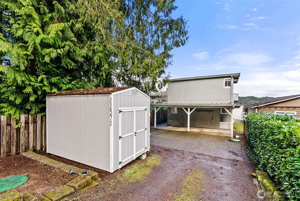 $849,500 | 11571 Highway 106, Union, WA 98592