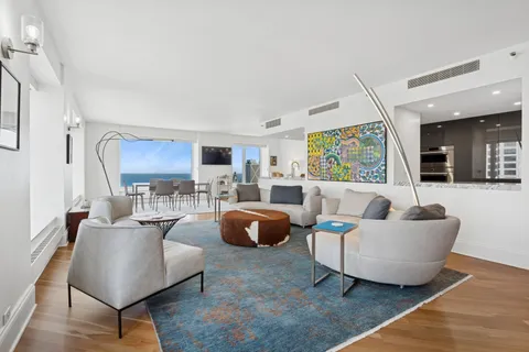 $1,300,000 | 161 East Chicago Avenue, Unit 38A, Chicago, IL 60611