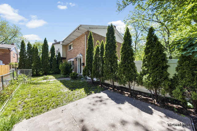 8854 Dee Road Des Plaines, IL 60016 - Photo 3 of 17