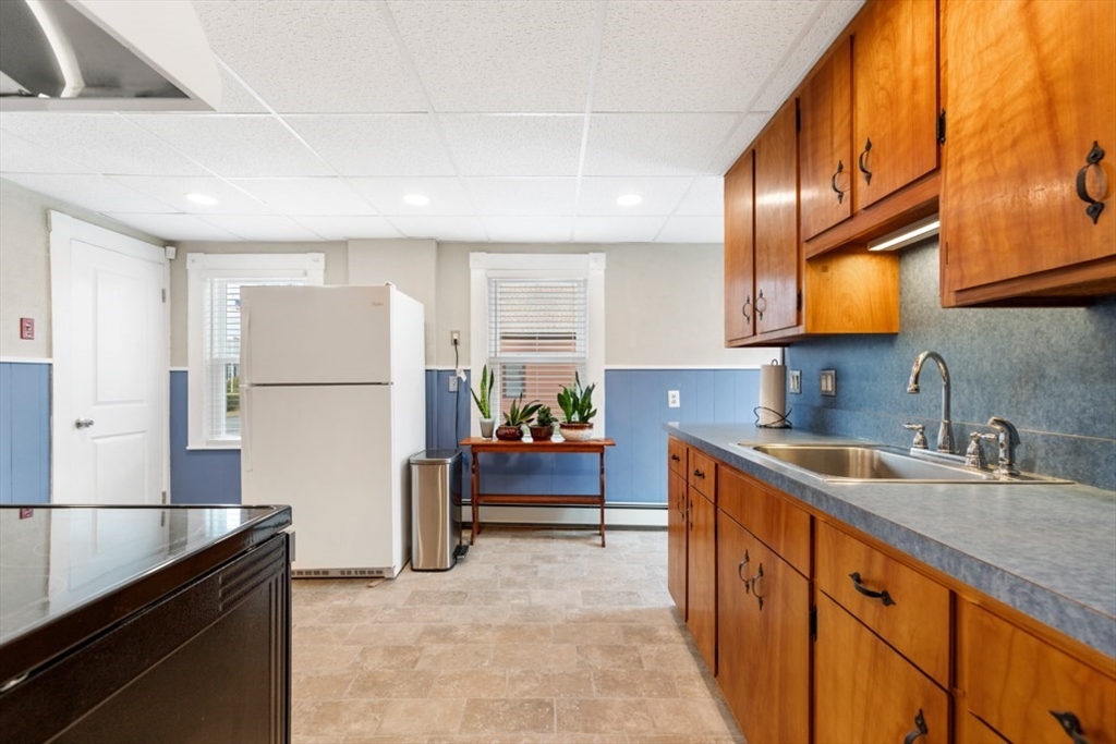 5 Hampshire Street Danvers, MA 01923 - Photo 15 of 35