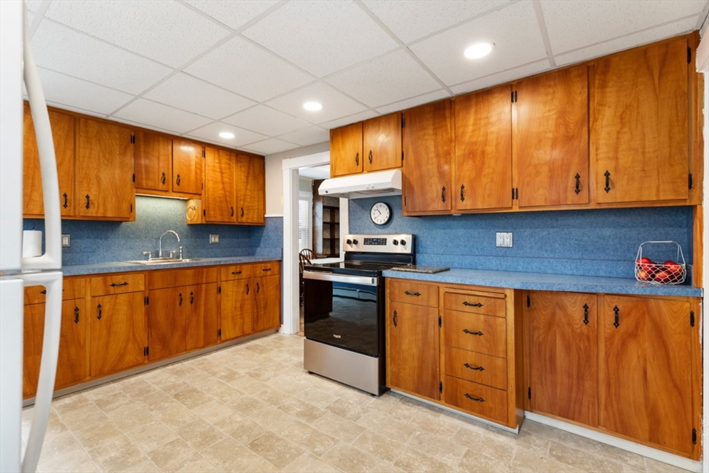 5 Hampshire Street Danvers, MA 01923 - Photo 17 of 35