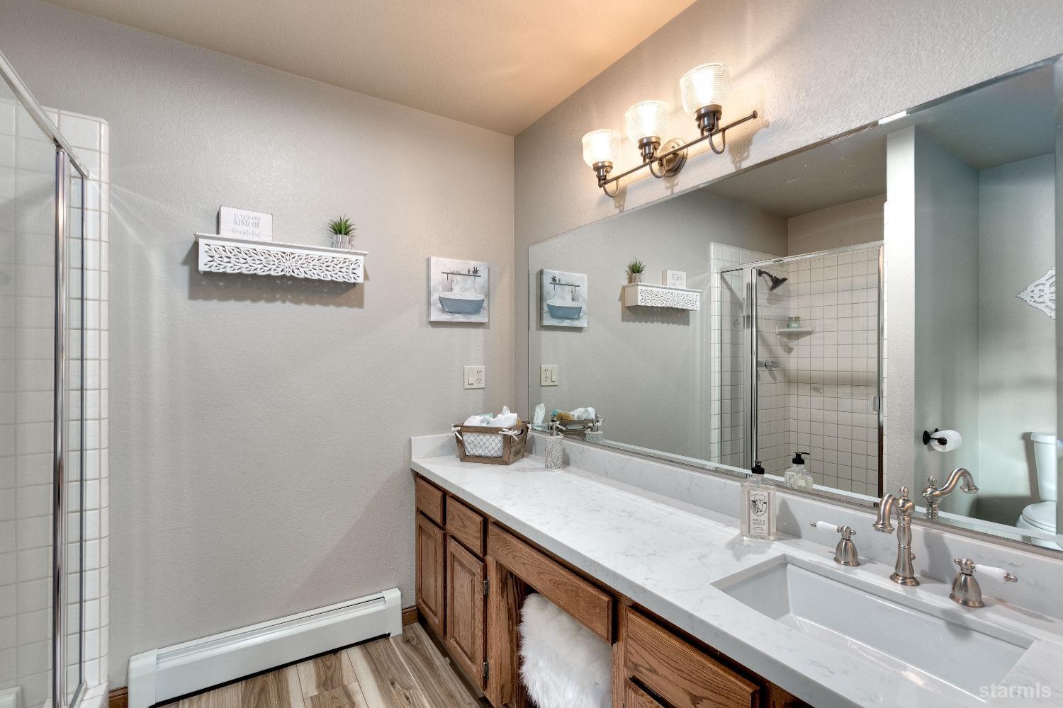 245 Hot Springs Road Markleeville, CA 96120 - Photo 19 of 34 Queen suite bathroom