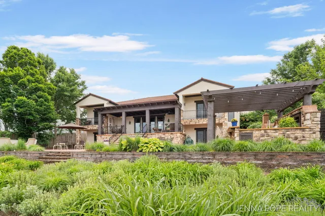 $1,199,900 | 15742 Grand Point Drive, Grand Haven, MI 49417
