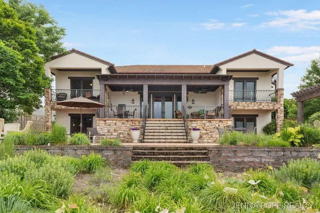 $1,199,900 | 15742 Grand Point Drive, Grand Haven, MI 49417