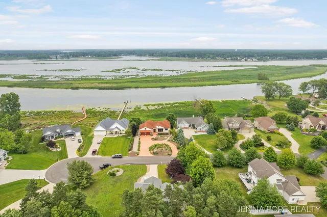 $1,199,900 | 15742 Grand Point Drive, Grand Haven, MI 49417