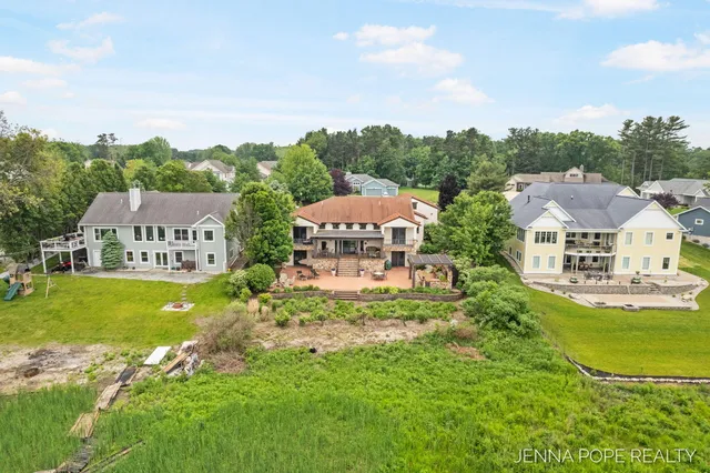 $1,199,900 | 15742 Grand Point Drive, Grand Haven, MI 49417