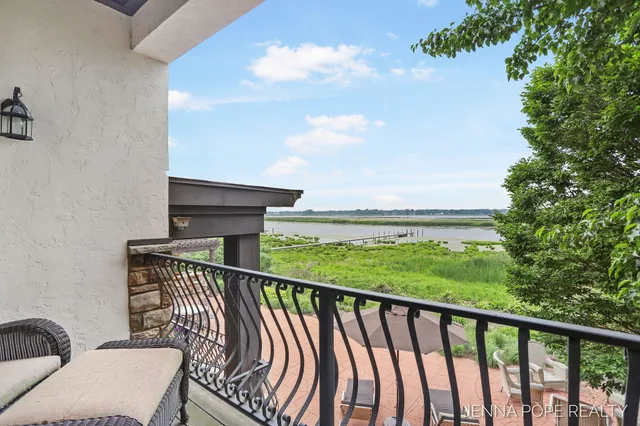 $1,199,900 | 15742 Grand Point Drive, Grand Haven, MI 49417