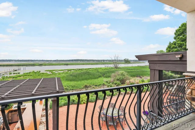 $1,199,900 | 15742 Grand Point Drive, Grand Haven, MI 49417