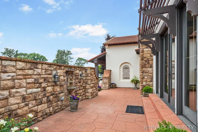 $1,199,900 | 15742 Grand Point Drive, Grand Haven, MI 49417