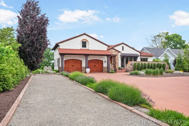 $1,199,900 | 15742 Grand Point Drive, Grand Haven, MI 49417