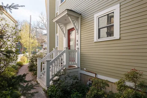 $1,525,000 | 31 Market Street, Unit B, Cambridge, MA 02139