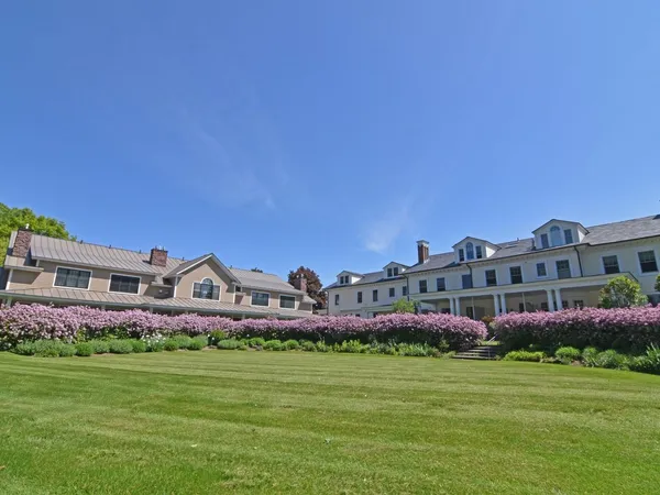 $980,000 | 345 Morgan Drive, Shelburne, VT 05482