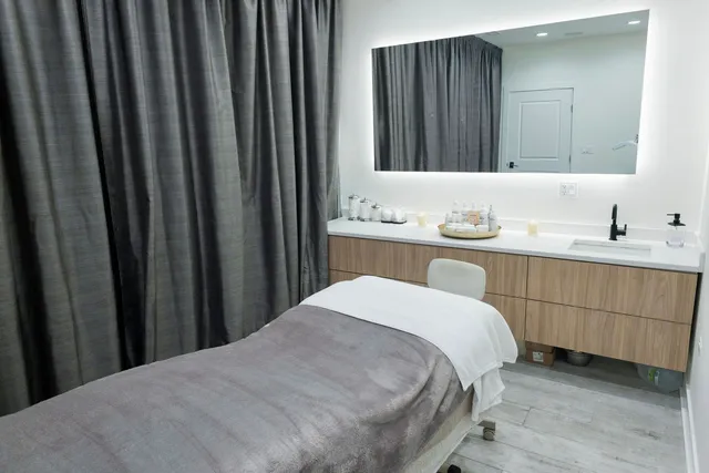 $7,995,000 | 22 East Elm Street, Chicago, IL 60611