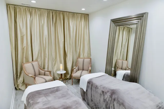 $7,995,000 | 22 East Elm Street, Chicago, IL 60611