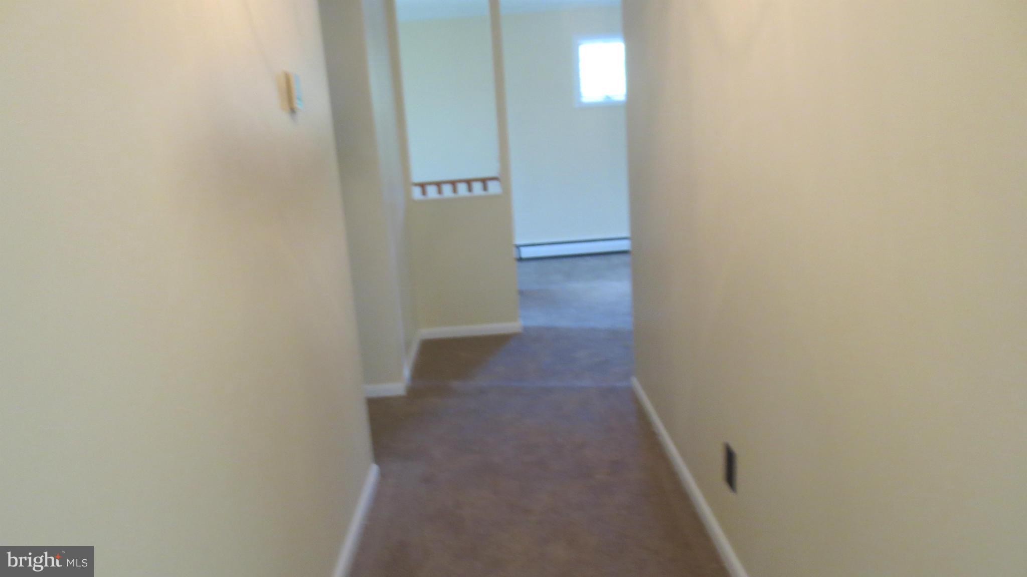 21911 Whites Ferry Road Dickerson, MD 20842 - Photo 15 of 30 Hall