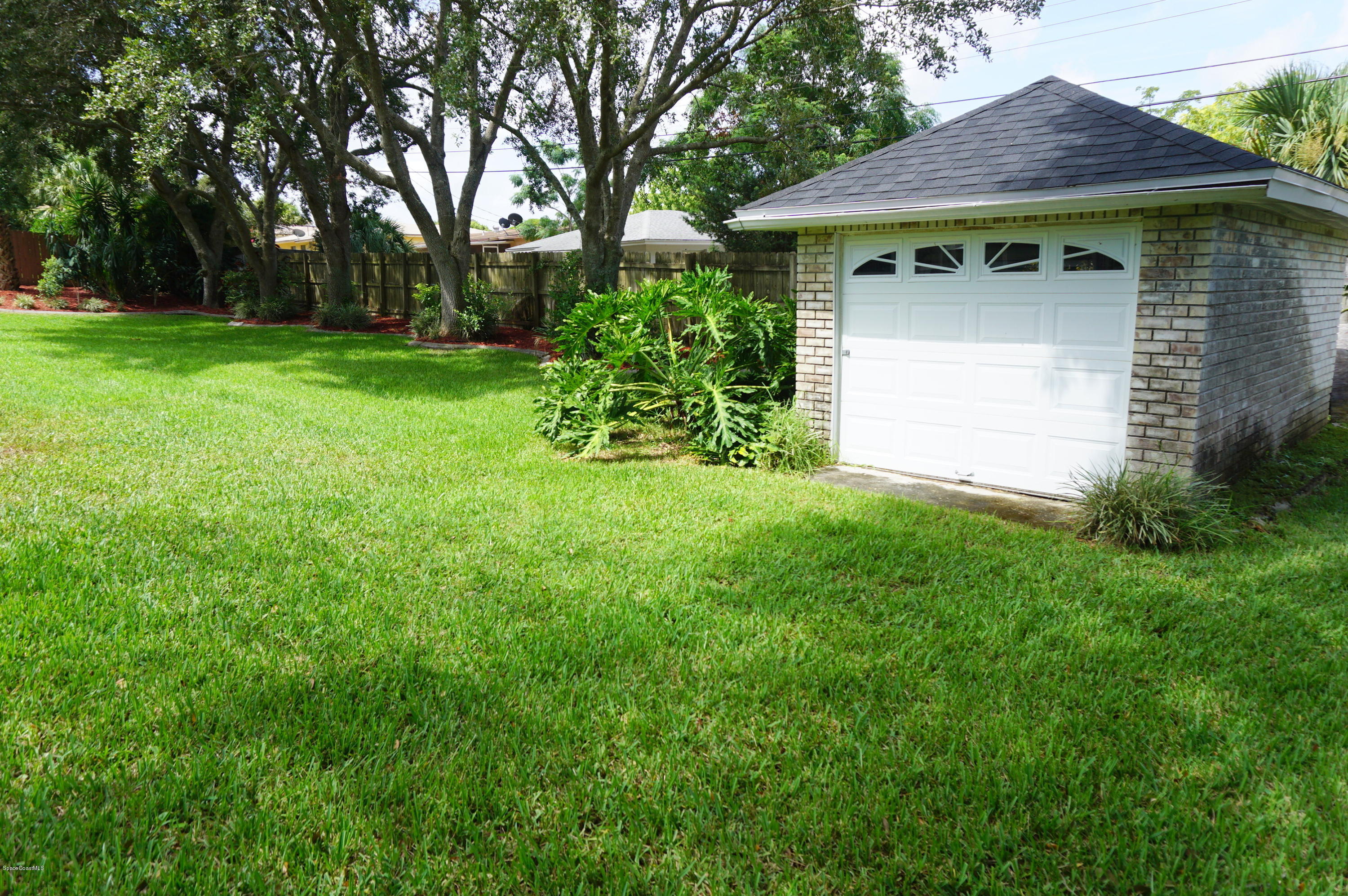 3668 South Ridge Circle Titusville, FL 32796 - Photo 5 of 46 DSC01904