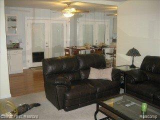 2766 Eastern Avenue Rochester, MI 48307 - Photo 4 of 12 4