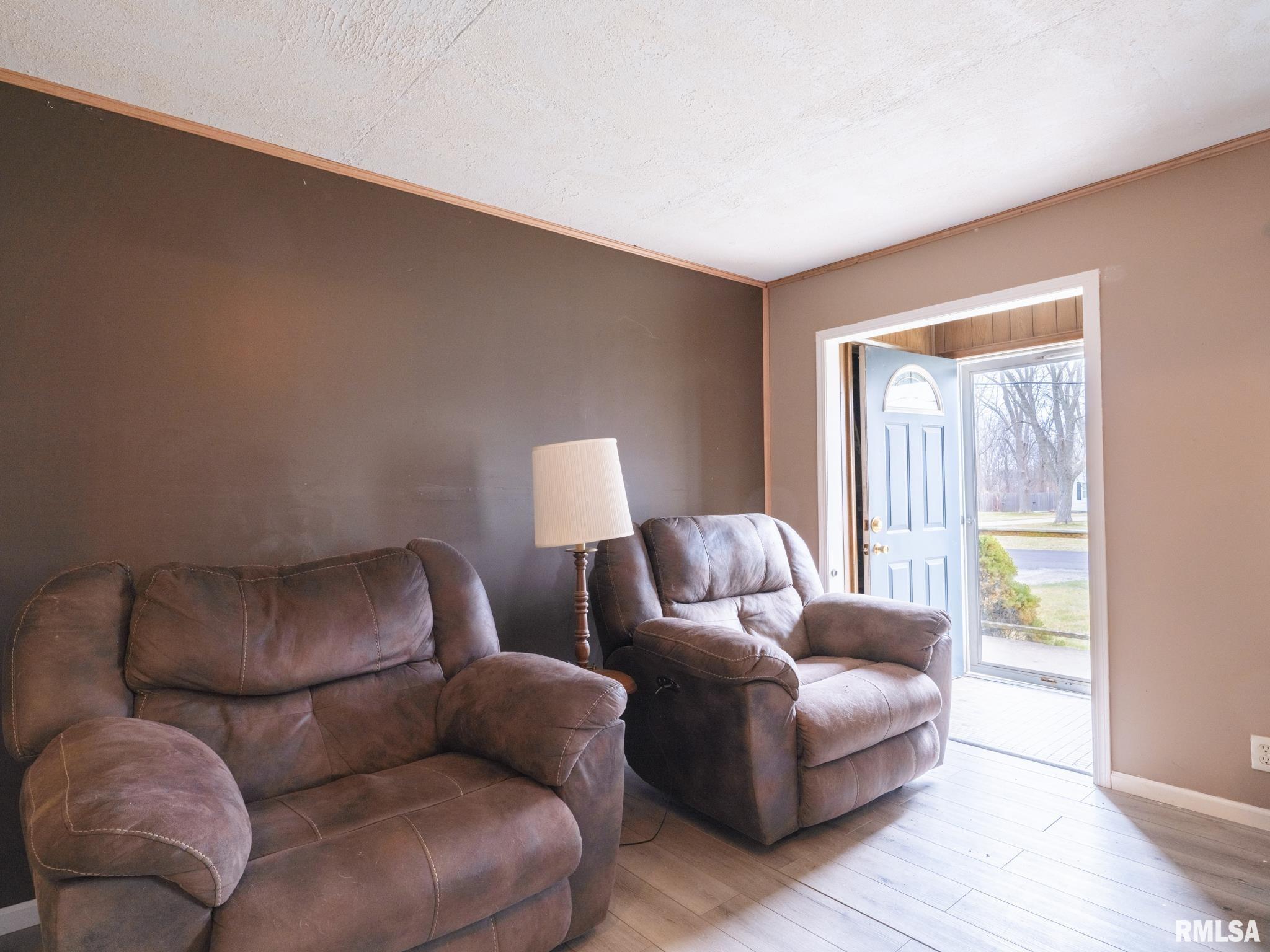 313 Ritchie Street East Peoria, IL 61611 - Photo 3 of 48 Gallery Image 3